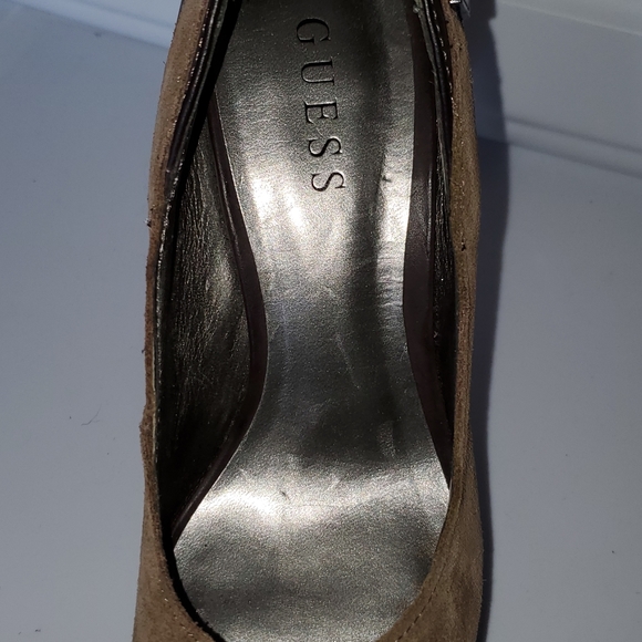 Guess Suede Tan & Brown High Heels w Rubber At Botton NWT - Picture 7 of 9